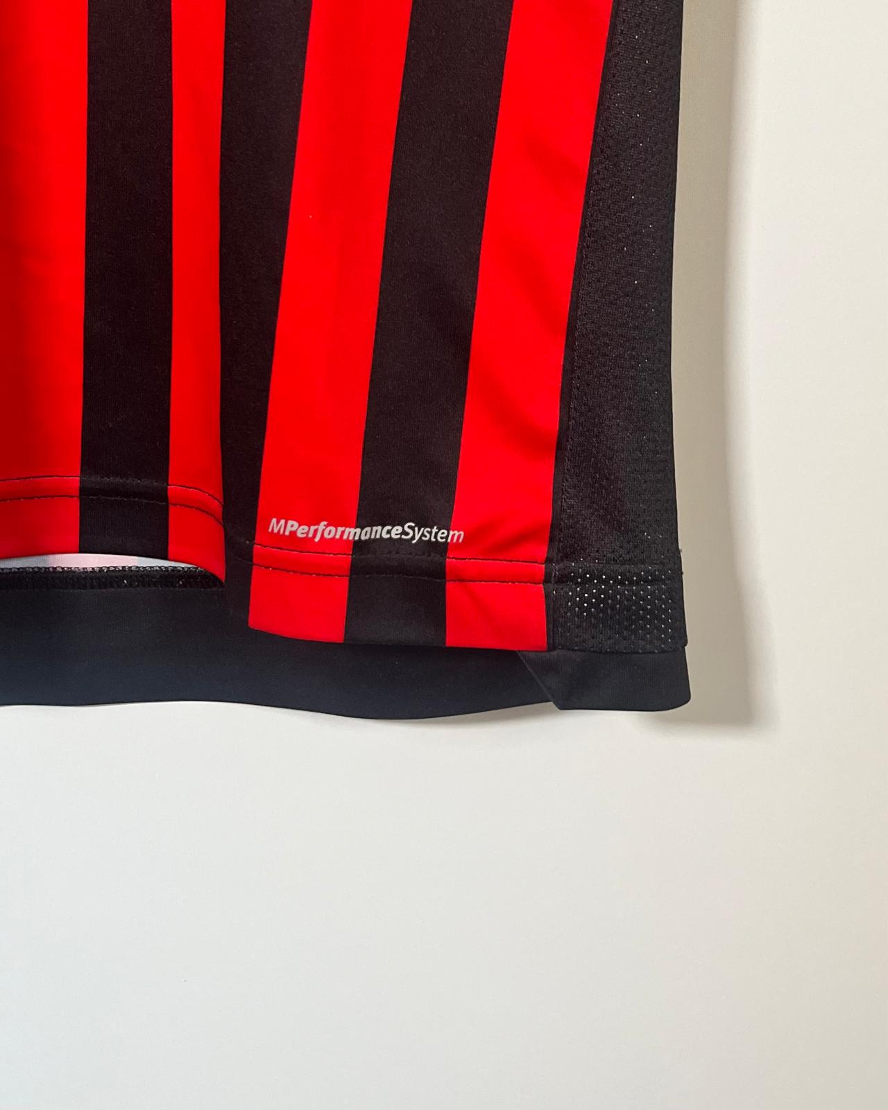 FC Bayern Munich | 2004 third jersey | Bastian Schweinsteiger | Adidas | S