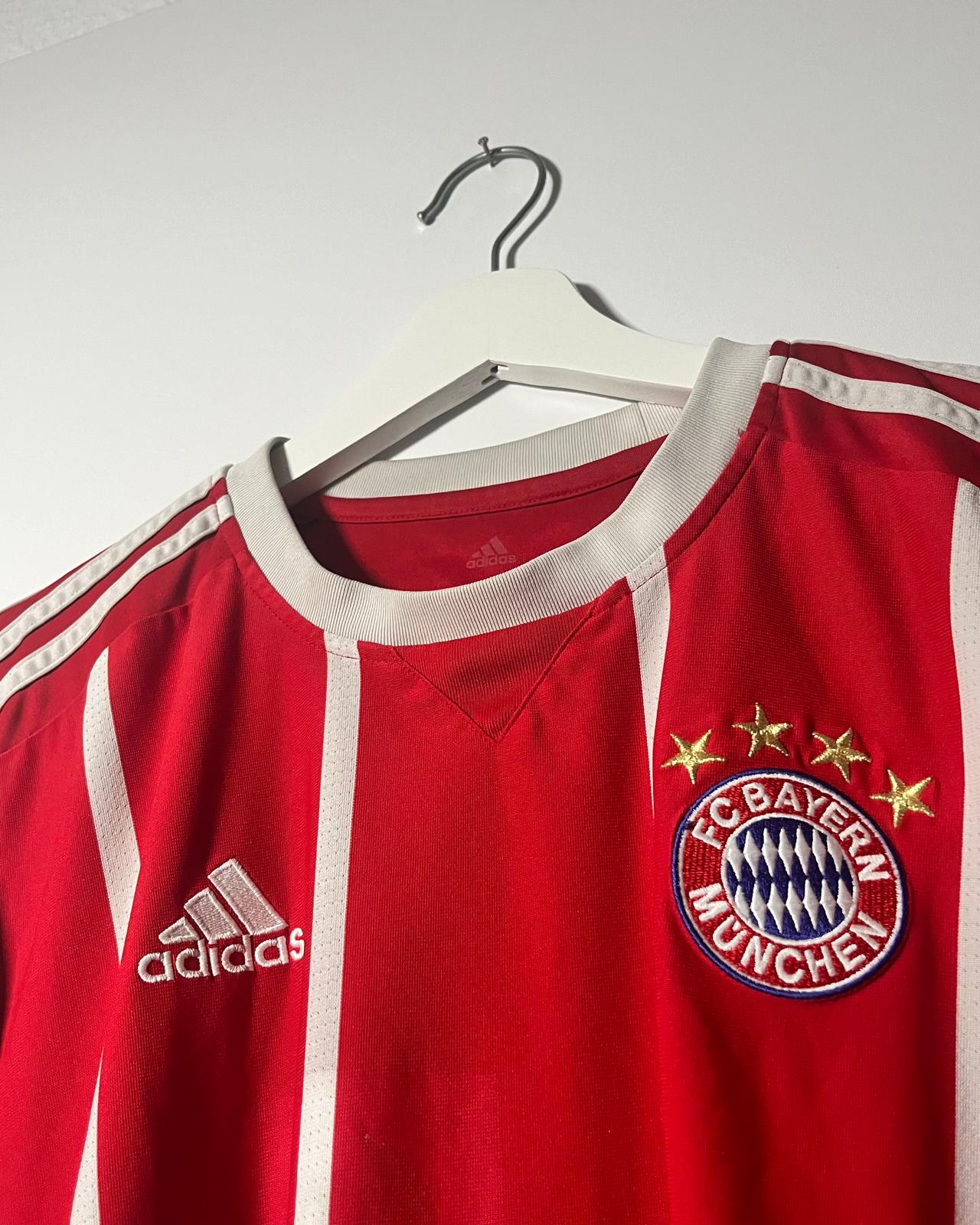 FC Bayern Munich | 2004 third jersey | Bastian Schweinsteiger | Adidas | S