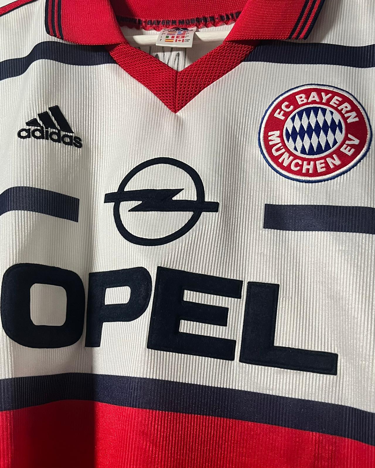 FC Bayern Munich | 2004 third jersey | Bastian Schweinsteiger | Adidas | S