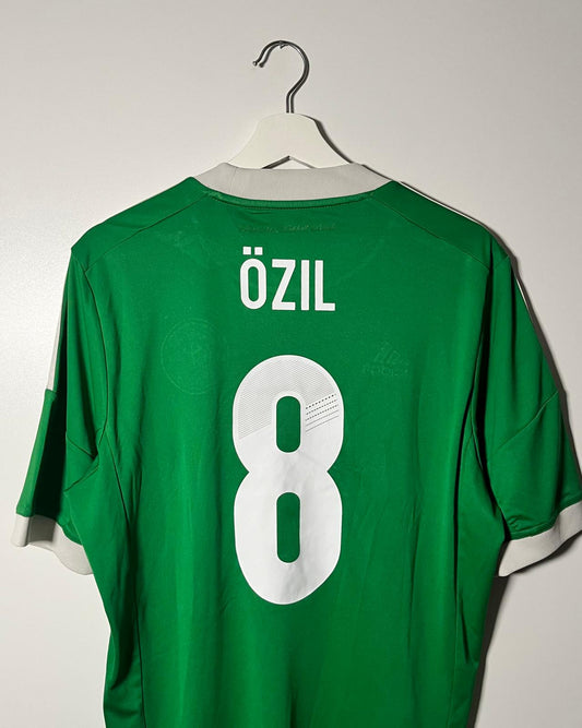 Deutschland | 2012 Auswärts-Trikot | Adidas | Mesut Özil | M