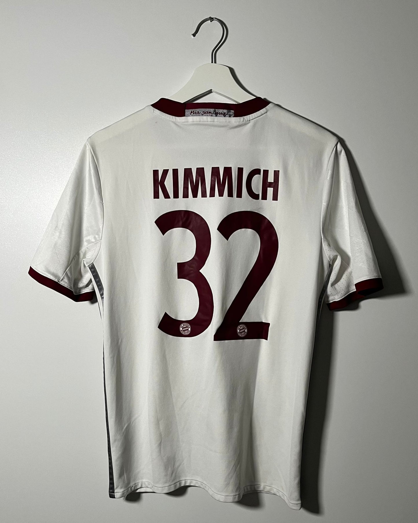 FC Bayern München | 2017 Ausweich-Trikot | Adidas | Joshua Kimmich | S