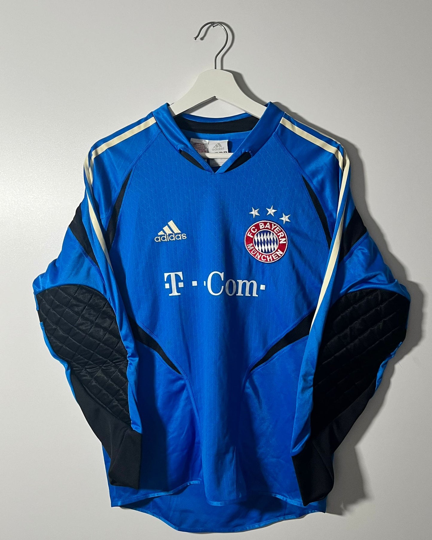 FC Bayern Munich | 2005 home jersey | Adidas | XL