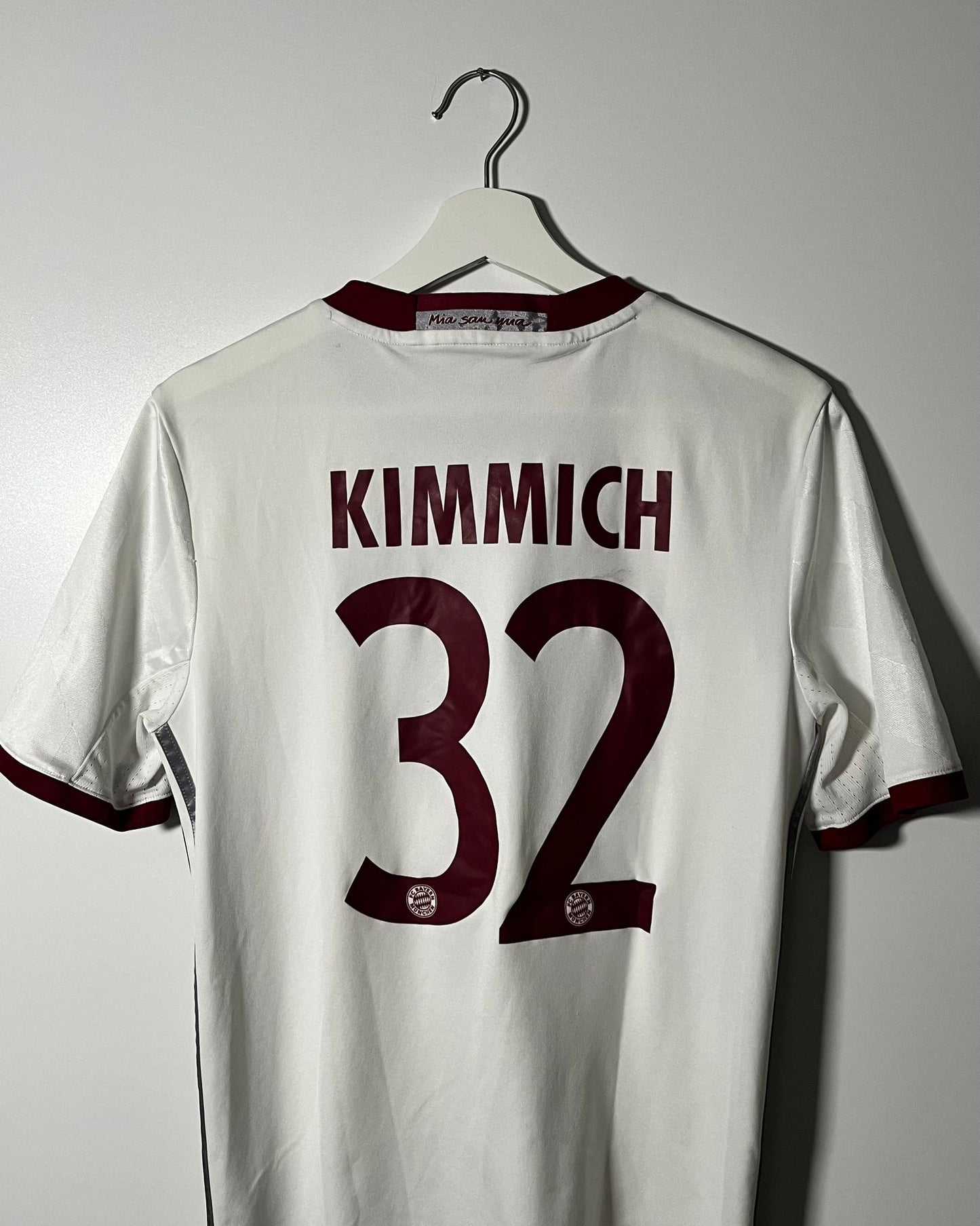 FC Bayern München | 2017 Ausweich-Trikot | Adidas | Joshua Kimmich | S