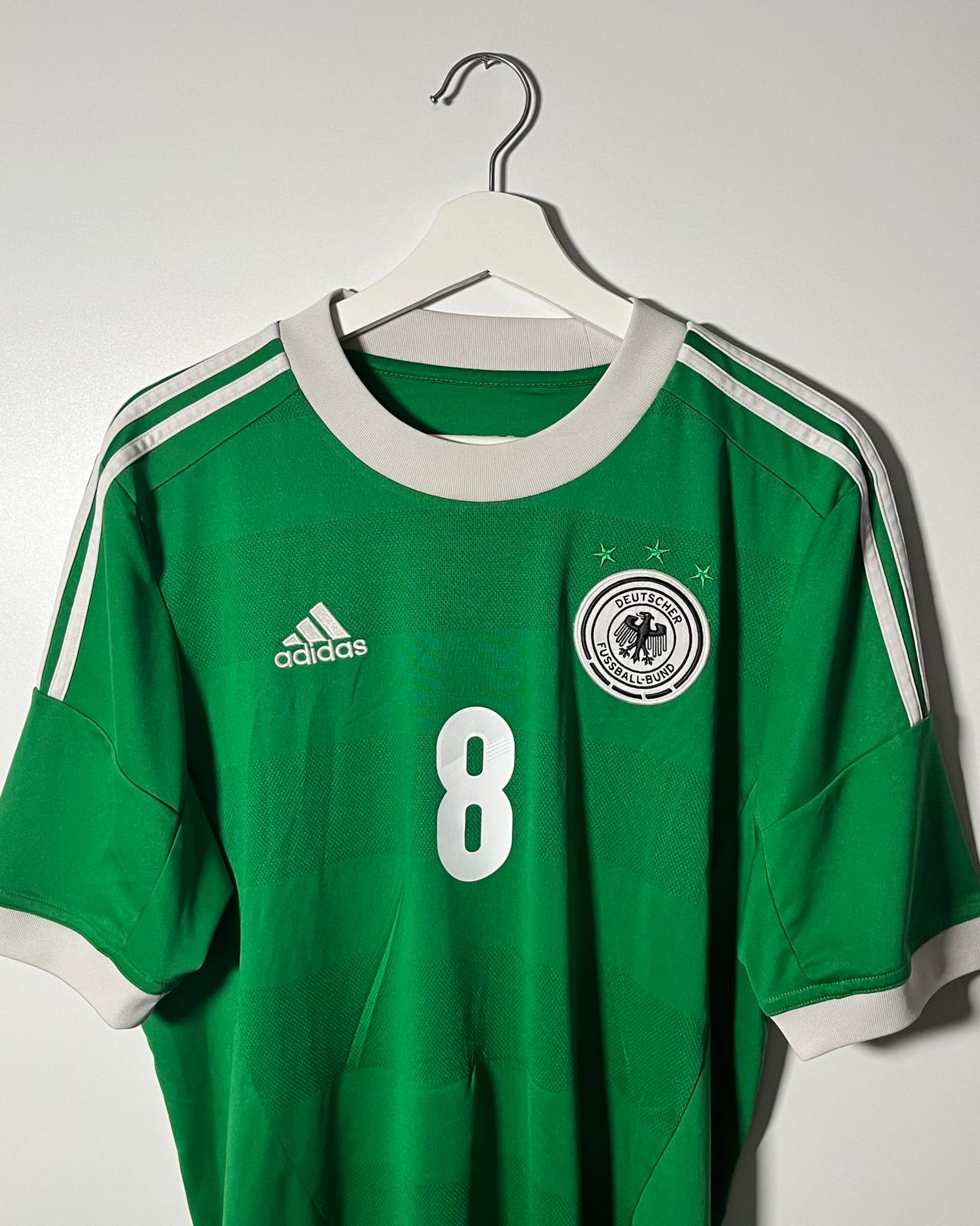 Deutschland | 2012 Auswärts-Trikot | Adidas | Mesut Özil | M
