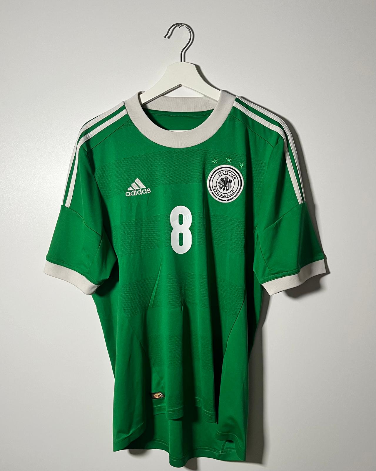 Deutschland | 2012 Auswärts-Trikot | Adidas | Mesut Özil | M
