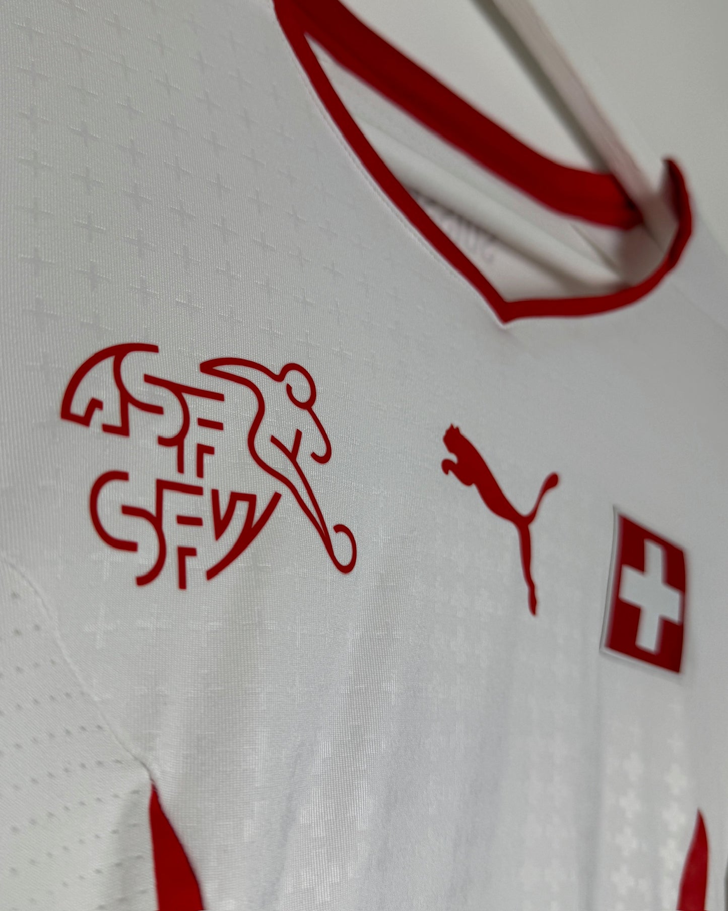 Switzerland | 2014 Away Jersey | Puma | M