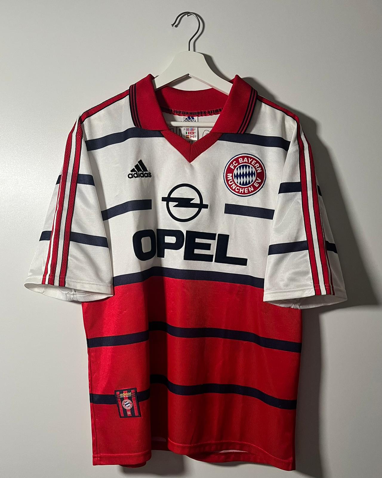 FC Bayern Munich | 2004 third jersey | Bastian Schweinsteiger | Adidas | S