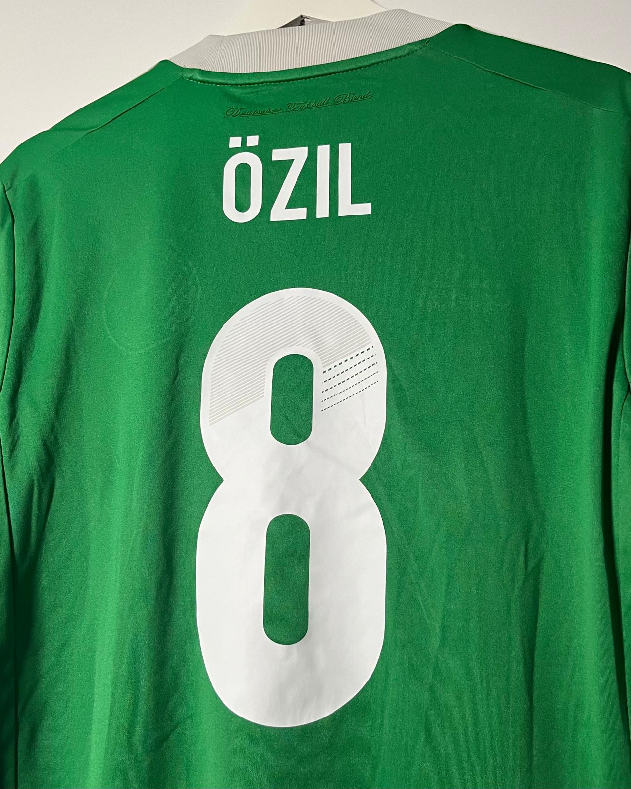 Deutschland | 2012 Auswärts-Trikot | Adidas | Mesut Özil | M