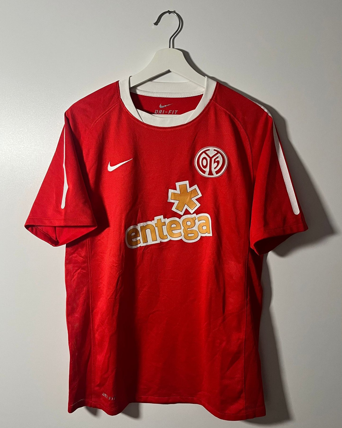 Liverpool FC | 2009 Champions League Training Jersey | Adidas