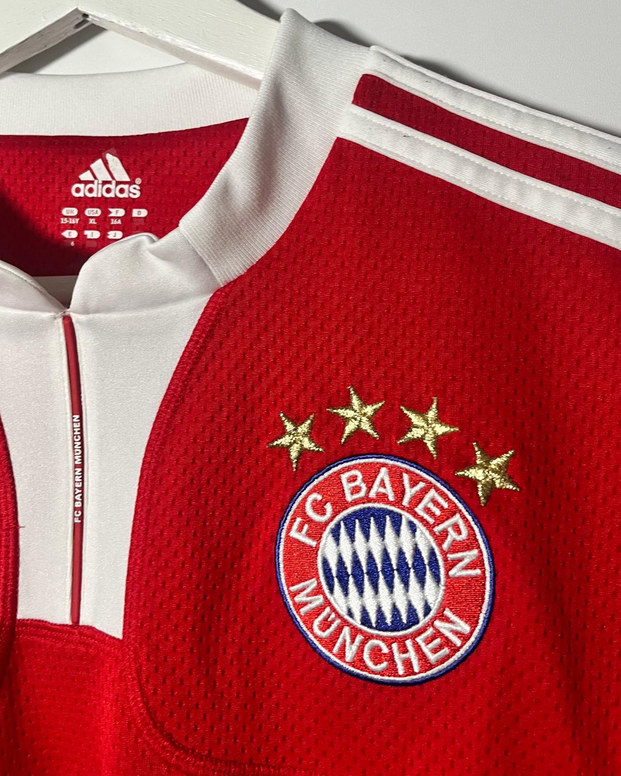 FC Bayern Munich | 2004 third jersey | Bastian Schweinsteiger | Adidas | S