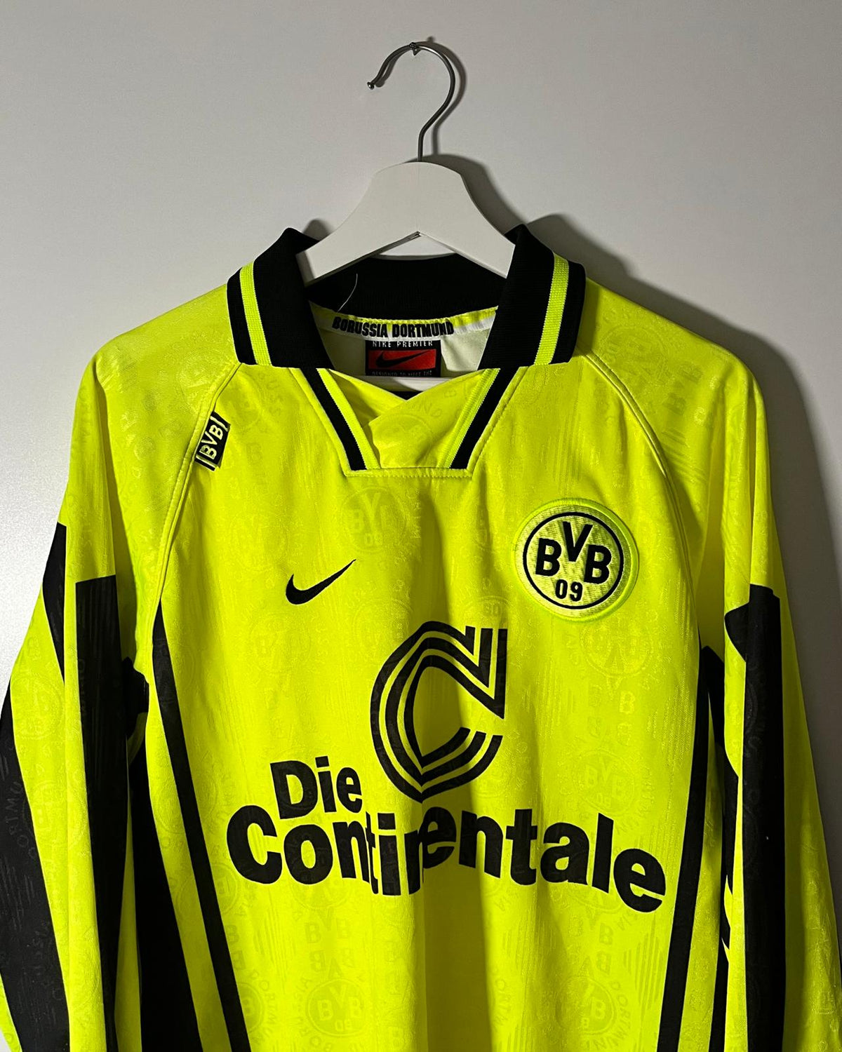 FC Bayern Munich | 2004 third jersey | Bastian Schweinsteiger | Adidas | S