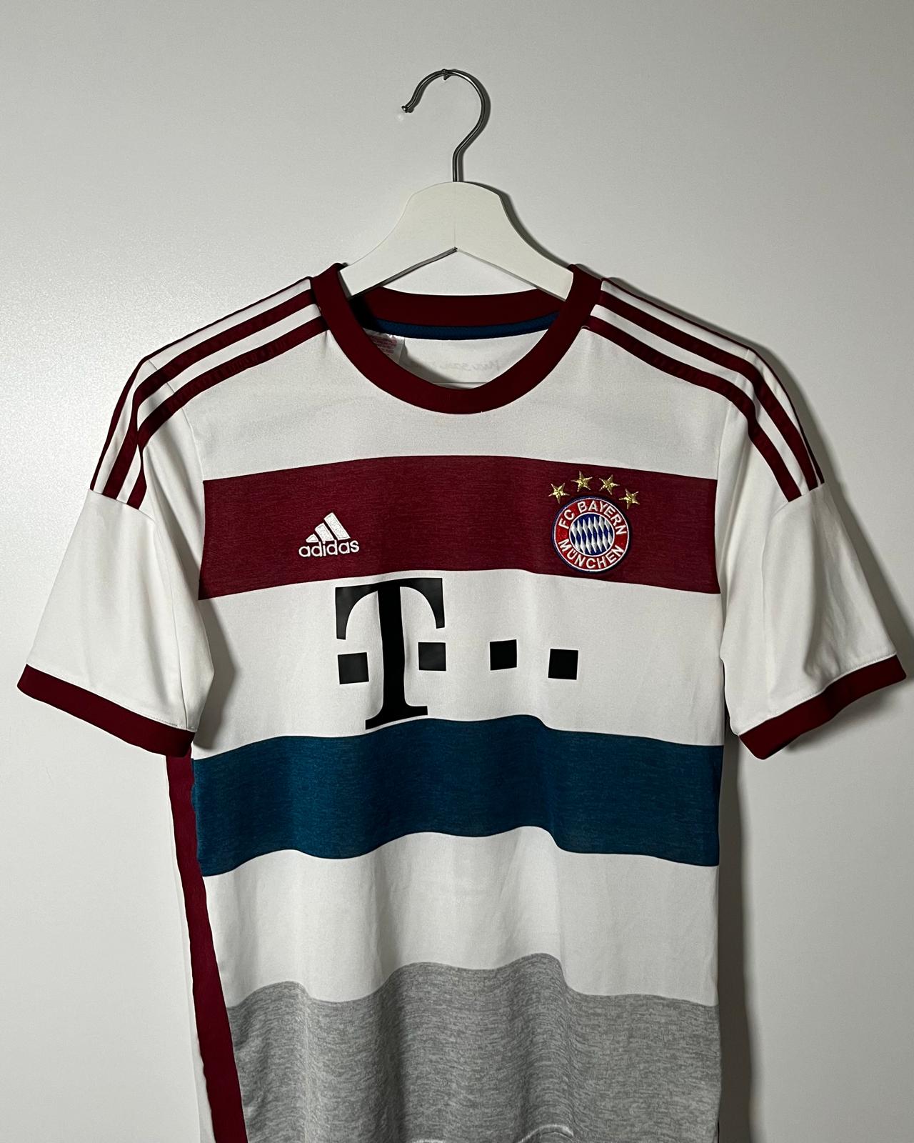 FC Bayern München | 2014 Auswärts-Trikot | Adidas | Xabi Alonso | XS