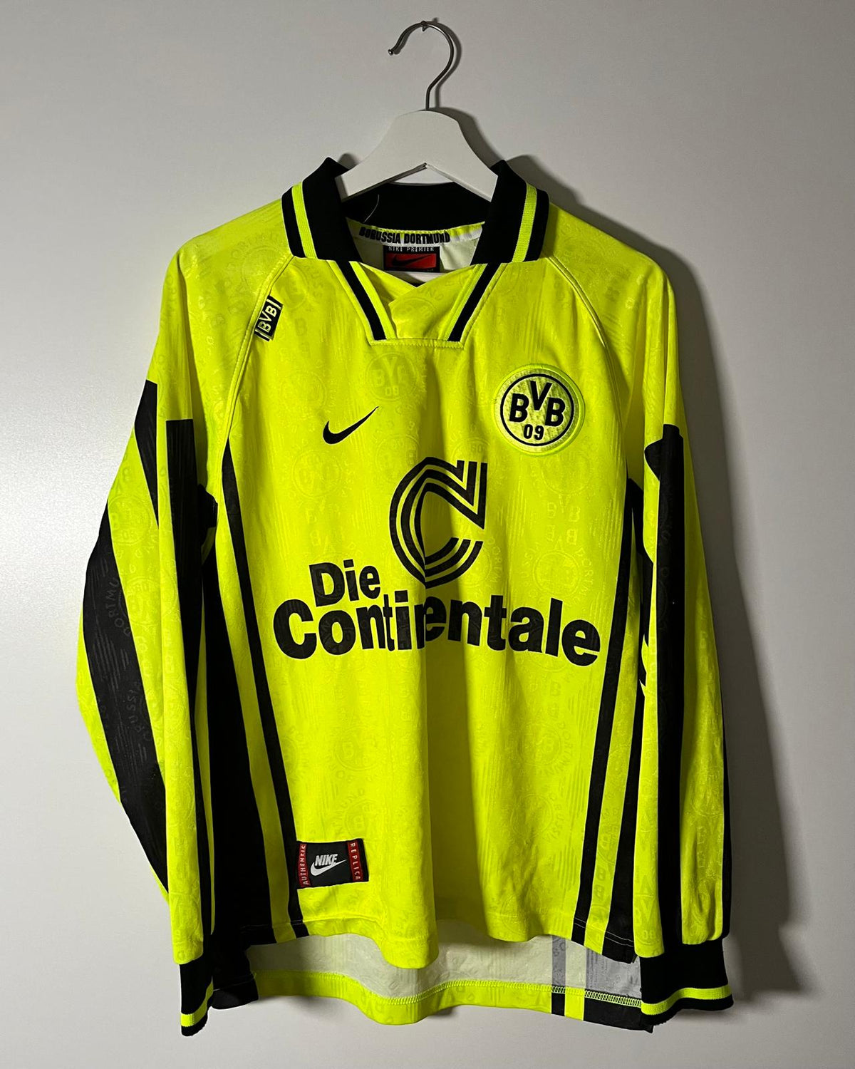 FC Bayern Munich | 2004 third jersey | Bastian Schweinsteiger | Adidas | S