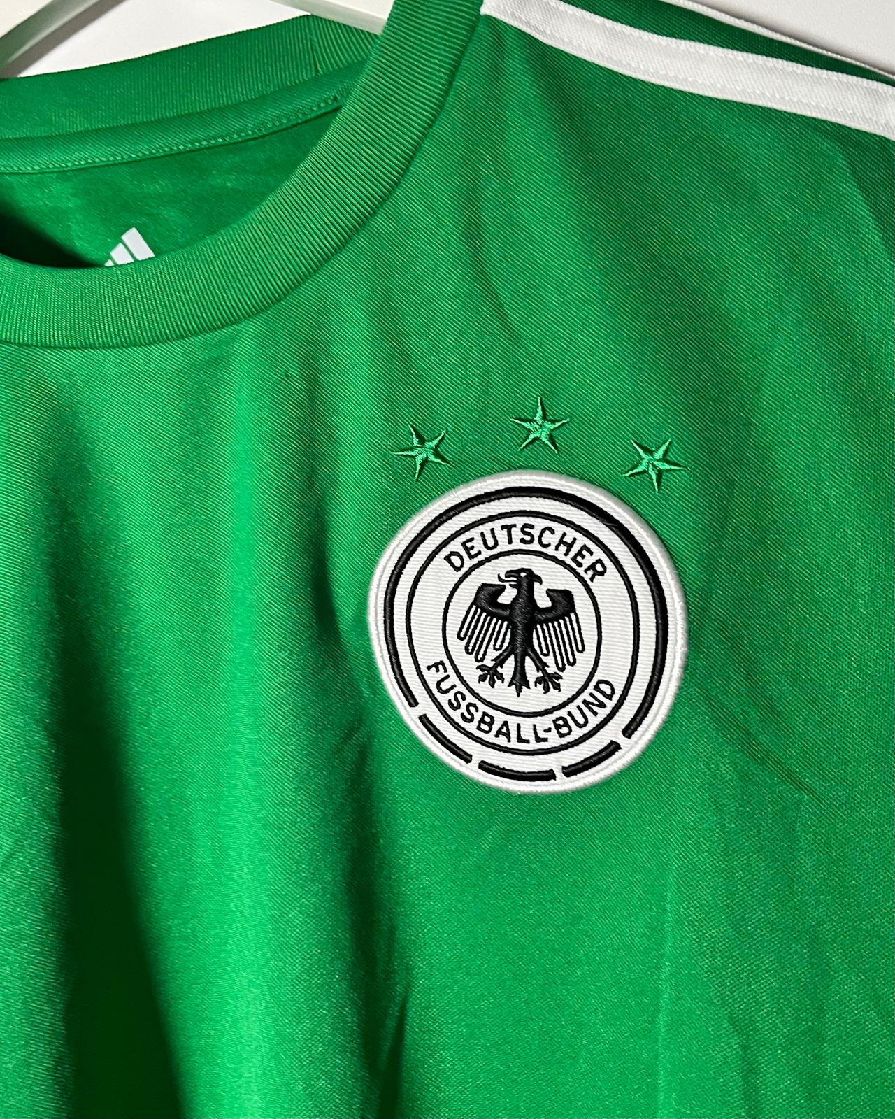 FC Bayern Munich | 2004 third jersey | Bastian Schweinsteiger | Adidas | S
